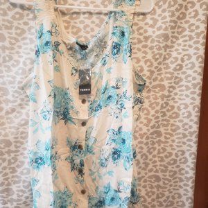 Torrid floral button tank size 2 XXL NWT